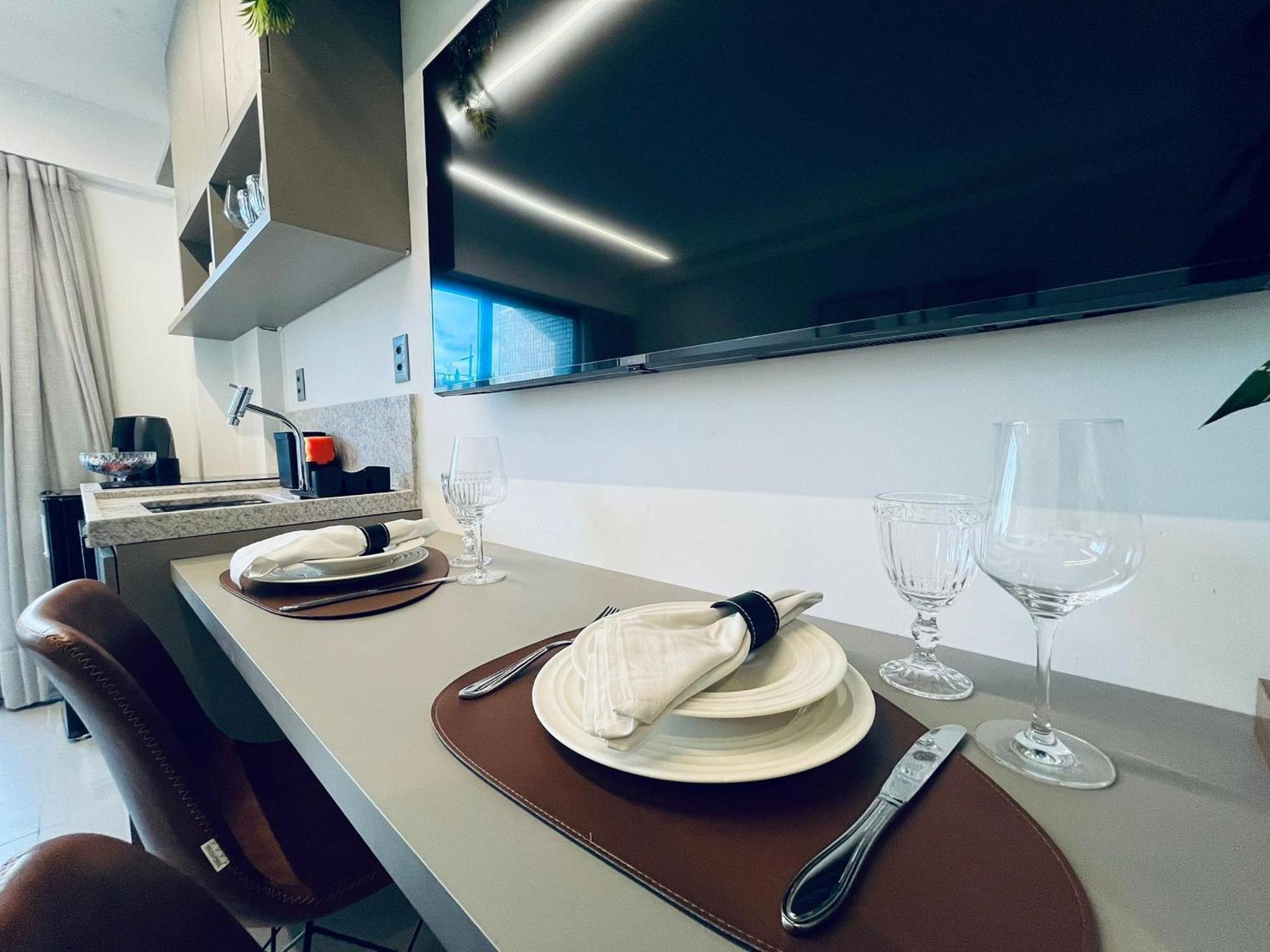 Com Varanda Disponivel. Bh 325. Apartamento